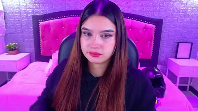 Natalie loffreda online show from December 23, 3:15 am