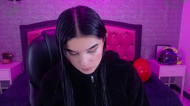 Natalie loffreda online show from February 24, 3:04 am