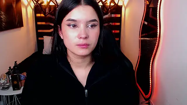 Natalie loffreda online show from April 13, 7:41 pm