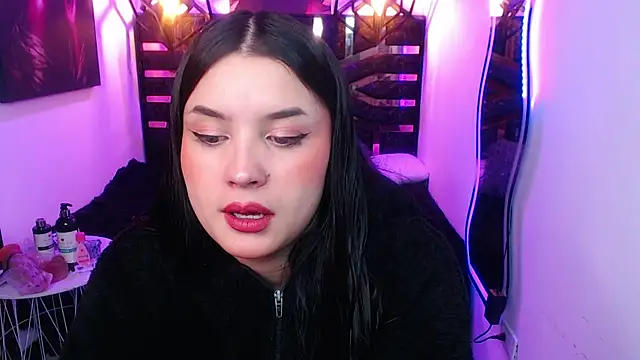 Natalie loffreda online show from May 22, 12:11 pm