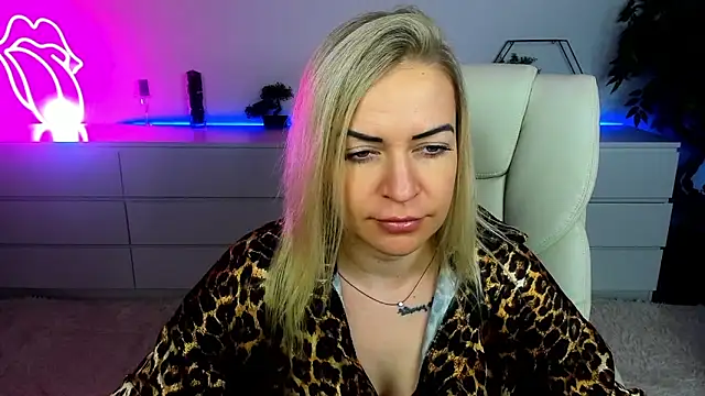 Snapshot of Anna_Snows chatting on September 16, 6:42 pm Anna Snows online show from September 16, 6:42 pm