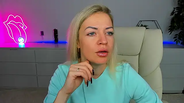 Snapshot of Anna_Snows chatting on September 20, 6:31 pm Anna Snows online show from September 20, 6:31 pm