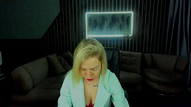 Snapshot of Anna_Snows chatting on October 12, 5:17 am Anna Snows online show from October 12, 5:17 am