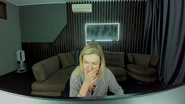 Snapshot of Anna_Snows chatting on October 15, 5:57 pm Anna Snows online show from October 15, 5:57 pm