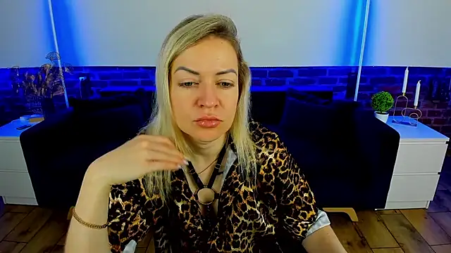 Snapshot of Anna_Snows chatting on October 25, 6:02 pm Anna Snows online show from October 25, 6:02 pm