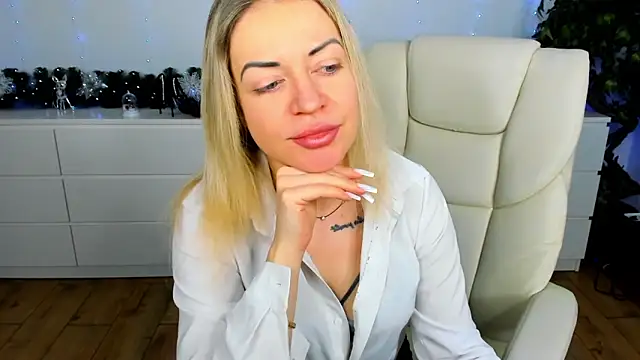 Snapshot of Anna_Snows chatting on December 21, 6:42 am Anna Snows online show from December 21, 6:42 am