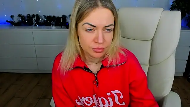 Snapshot of Anna_Snows chatting on December 22, 6:32 am Anna Snows online show from December 22, 6:32 am