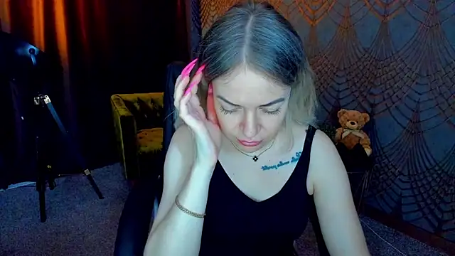 Anna Snows online show from June 4, 5:46 am