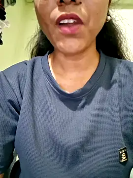 Snapshot of Telugu___Sexygirl___Naidu chatting on April 27, 4:32 am Telugu Sexygirl Naidu online show from April 27, 4:32 am