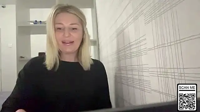 Blondie xoxoxo online show from October 29, 10:28 am