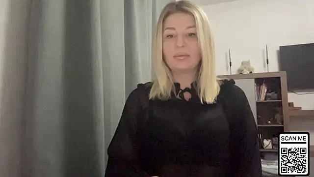 Blondie xoxoxo online show from December 2, 5:19 pm