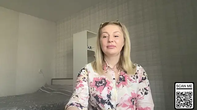 Blondie xoxoxo online show from March 20, 8:30 am