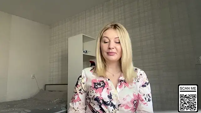 Blondie xoxoxo online show from March 22, 7:12 am