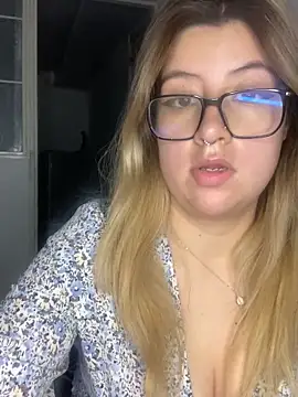 Blair Bunnyy online show from November 27, 6:04 am