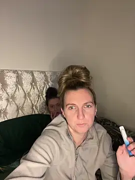 Snapshot of Charsworld chatting on December 2, 6:25 pm Charsworld online show from December 2, 6:25 pm