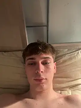 Snapshot of Fappatore_Nato05 chatting on September 13, 2:17 pm Fappatore Nato05 online show from September 13, 2:17 pm