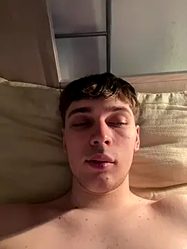 Snapshot of Fappatore_Nato05 chatting on September 17, 2:08 pm Fappatore Nato05 online show from September 17, 2:08 pm