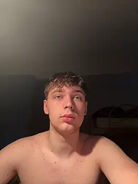 Snapshot of Fappatore_Nato05 chatting on September 27, 2:44 pm Fappatore Nato05 online show from September 27, 2:44 pm