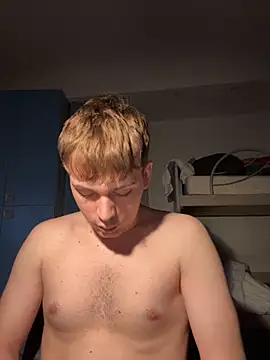 Snapshot of Fappatore_Nato05 chatting on October 12, 1:15 am Fappatore Nato05 online show from October 12, 1:15 am