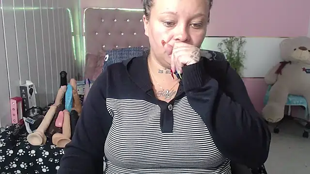 patty squirt  online show from September 16, 2:56 am