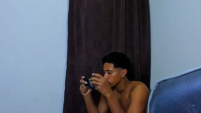 violet and myers online show from April 16, 9:26 pm