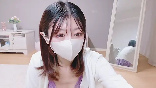 Snapshot of Yuna-ch chatting on February 27, 5:24 pm Yuna-ch online show from February 27, 5:24 pm