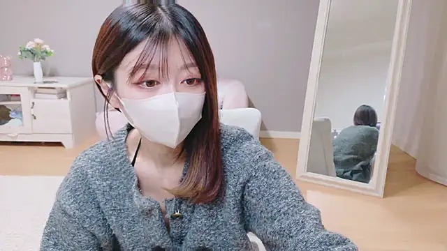 Snapshot of Yuna-ch chatting on February 28, 11:00 am Yuna-ch online show from February 28, 11:00 am