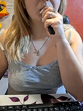 qSensi online show from December 2, 2:39 am