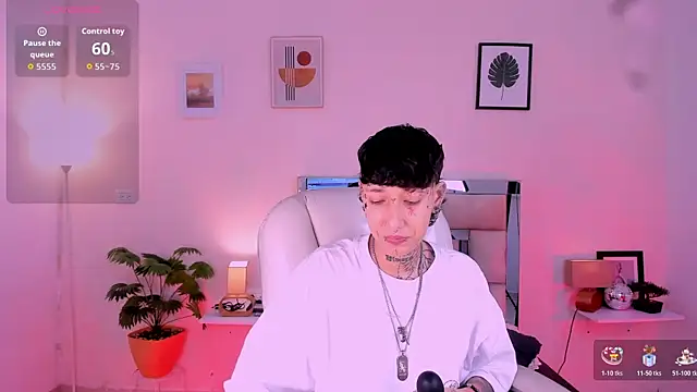 Luci Rose online show from November 7, 3:06 am