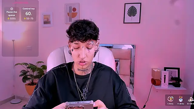 Luci Rose online show from November 11, 1:33 pm