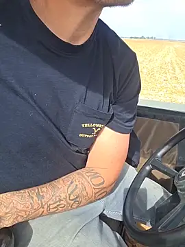 twistafatpipe online show from October 13, 5:35 pm