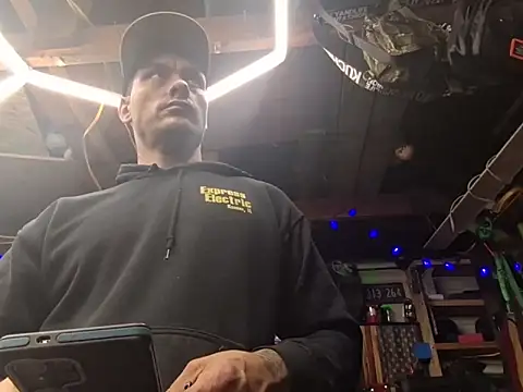 twistafatpipe online show from March 14, 3:34 am