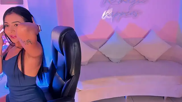 AyshelBrown online show from October 3, 3:14 am