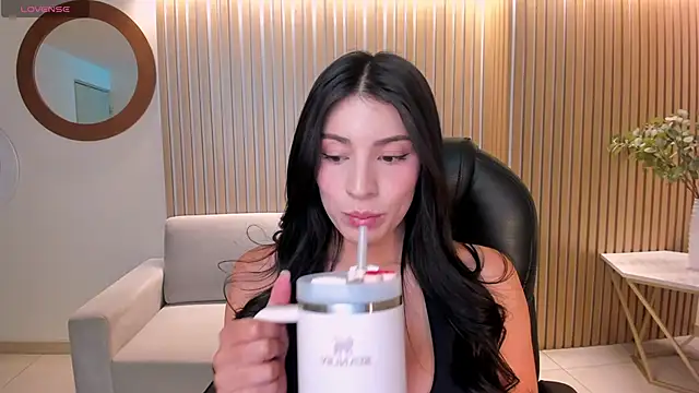 MaddisonTaylor1 online show from April 4, 7:33 pm