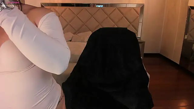 MilaColeman online show from January 17, 2:27 am