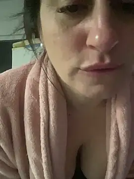 Snapshot of allana69 chatting on October 30, 12:45 am allana69 online show from October 30, 12:45 am