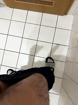 Snapshot of Dicksxd chatting on January 18, 1:37 pm Dicksxd online show from January 18, 1:37 pm