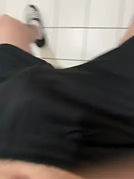 Snapshot of Dicksxd chatting on February 5, 4:00 pm Dicksxd online show from February 5, 4:00 pm