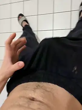 Snapshot of Dicksxd chatting on February 8, 4:10 pm Dicksxd online show from February 8, 4:10 pm