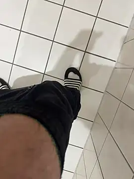 Snapshot of Dicksxd chatting on February 11, 7:08 pm Dicksxd online show from February 11, 7:08 pm