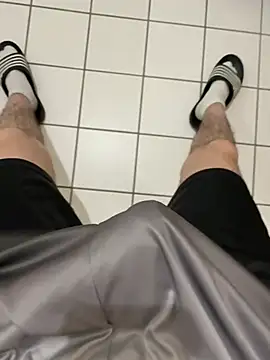 Snapshot of Dicksxd chatting on February 12, 3:51 pm Dicksxd online show from February 12, 3:51 pm