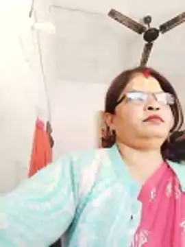 Snapshot of Bhavna_hot chatting on February 15, 8:02 am Bhavna hot online show from February 15, 8:02 am