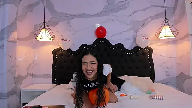 Snapshot of anna2809 chatting on September 28, 1:05 pm anna2809 online show from September 28, 1:05 pm