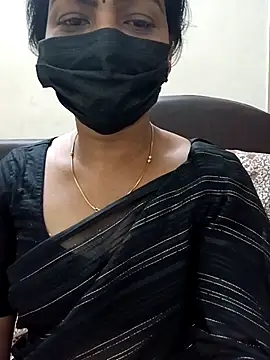 Snapshot of Rithya27 chatting on February 15, 6:15 pm Rithya27 online show from February 15, 6:15 pm