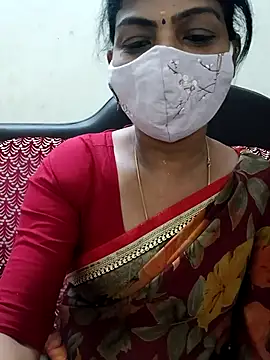 Snapshot of Rithya27 chatting on April 6, 5:47 pm Rithya27 online show from April 6, 5:47 pm