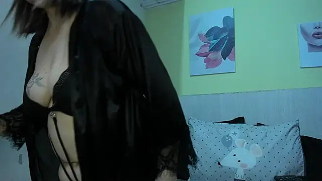 AtheneaArbelaez  online show from September 17, 12:51 pm