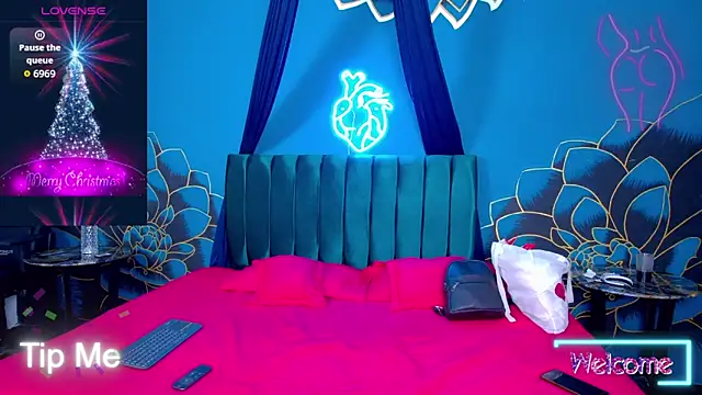 Snapshot of Maylu_Fox chatting on November 20, 12:16 pm Maylu Fox online show from November 20, 12:16 pm