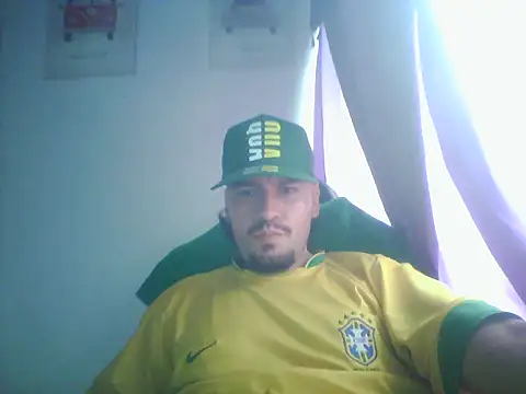 Snapshot of vegato_21 chatting on March 29, 8:09 pm vegato 21 online show from March 29, 8:09 pm