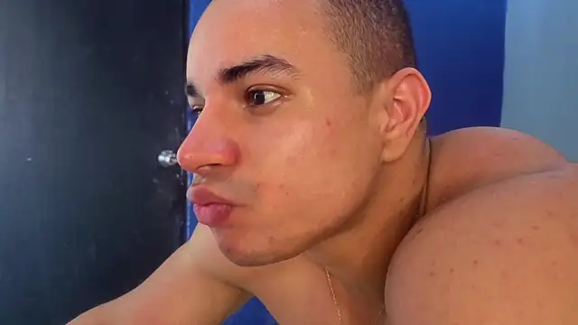 DylanGuss online show from December 14, 8:13 pm