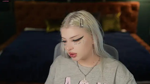 Yuki sun online show from November 22, 3:33 pm